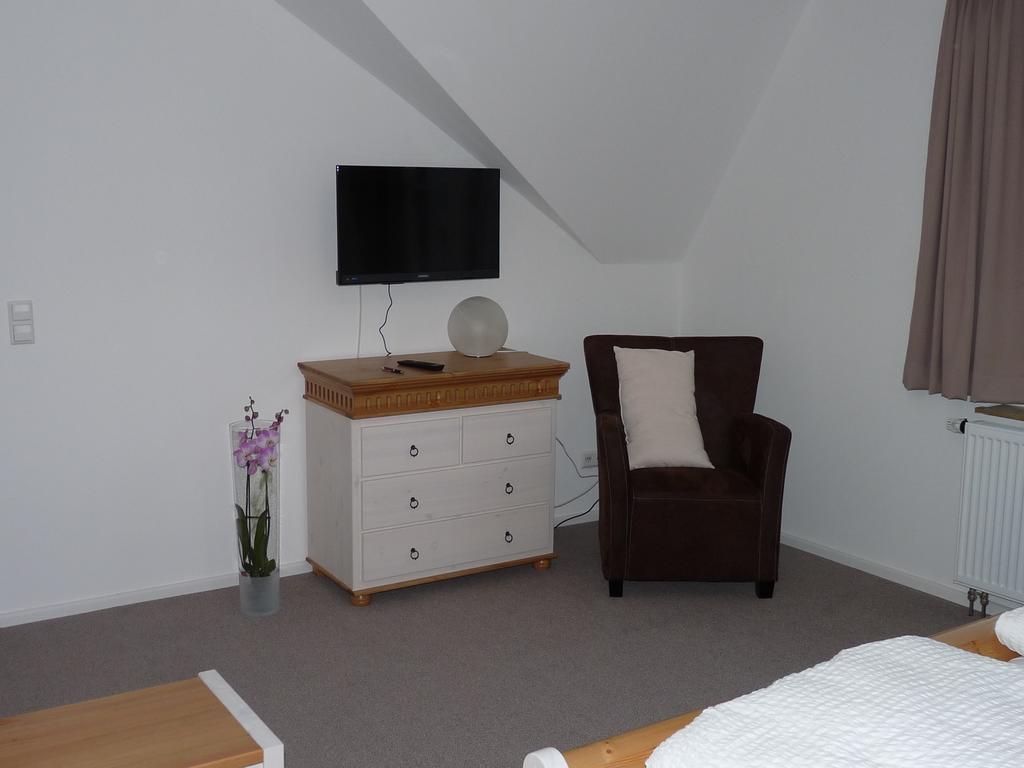 Garni - Hotel Unsere Stadtvilla Hechingen Zimmer foto